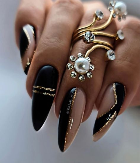 Smink Inspiration, Gold Nail, Glam Nails, New Year's Nails, Xmas Nails, Fabulous Nails, Dream Nails, Fancy Nails, Chic Nails