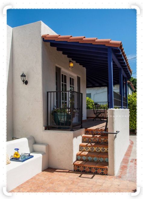 Mediterranean Front Porch, Balcony Design Architecture, Porch With Pergola, Mediterranean Porch, House With Front Porch, Southwestern Tile, Mediterranean Exterior Homes, Spanish Style Tile, Spanish Tile Roof