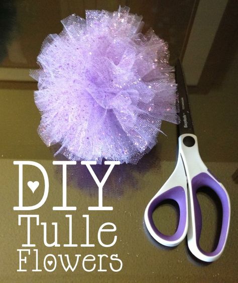 Ashley Thunder Events: Mom Mondays: DIY Tulle Flowers Tulle Craft Ideas, Simple Homecoming Mums, Tulle Ideas, Tulle Projects, Projects To Make And Sell, Tulle Crafts, Pom Flowers, Diy Tulle, Tulle Poms