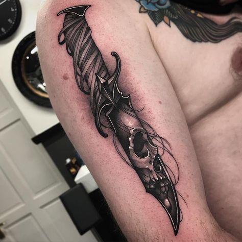 Skull Knife, Trend Tattoo, Nouveau Tattoo, Christmas Skull, Knife Tattoo, Tattoo Skull, Dagger Tattoo, A Very Merry Christmas, Thanks For Coming