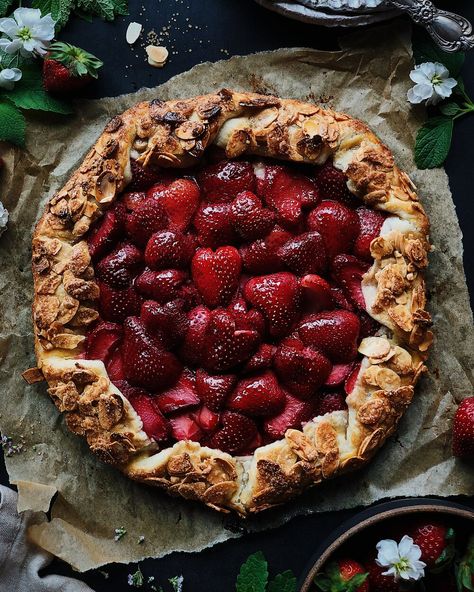 The Easiest Strawberry Galette Recipe — Lily Morello Galette Strawberry, Truffle Goat Cheese, Bubble Tea Homemade, Strawberry Galette Recipe, Goat Cheese Galette, Crk Oc, Cheese Galette, Strawberry Galette, Macerated Strawberries