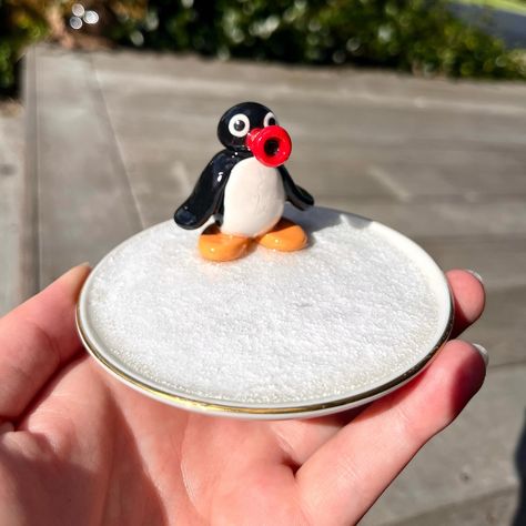 🐧🐧🐧🐧🐧🐧🐧🐧🐧🐧🐧🐧 NOOT NOOT! Saltandpeppershop.company.site #pingu #nootnoot #instaartist #instaart #polymerclay #penguin #smallbusiness Pingu Clay, Noot Noot, Keychain Ideas, Clay Keychain, Clay Magnets, Clay Things, Clay Crafts Air Dry, Paper Clay, Polymer Clay Crafts