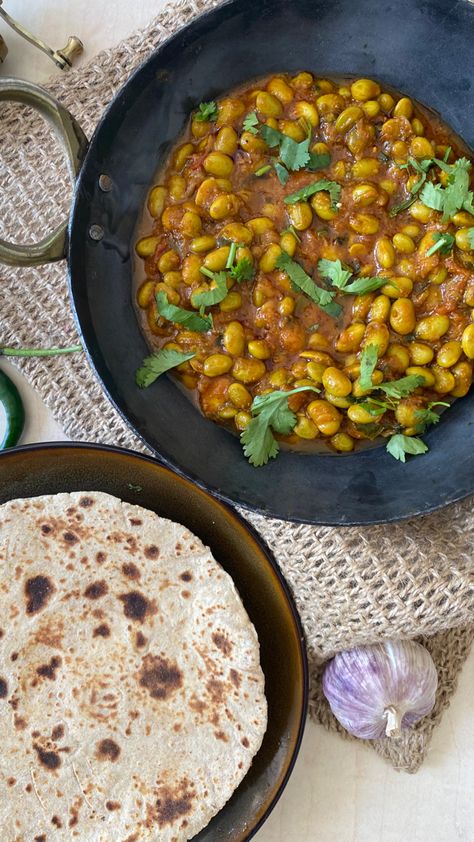 Edamame beans 
Curry
Gujarati curry
Vegan curry
High protein food Edamame Bean Recipes, Edamame Beans Recipes, Vegan Edamame Recipes, Curries Recipes, Vegetarian Curries, High Protein Vegetarian, Edamame Recipes, Bean Curry, Protein Vegetarian