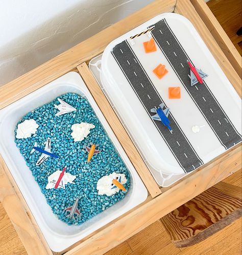 Airplane sensory bin for kids. Fun activity to do with kids this summer. Dye beans for a fun sensory filler. Plane Sensory Bin, Transport Sensory Bin, Travel Sensory Activities, Sensory Bin Transportation, Airport Sensory Bin, Race Car Sensory Bin, Travel Sensory Bin, Toy Story Sensory Bin, Airplane Sensory Bin