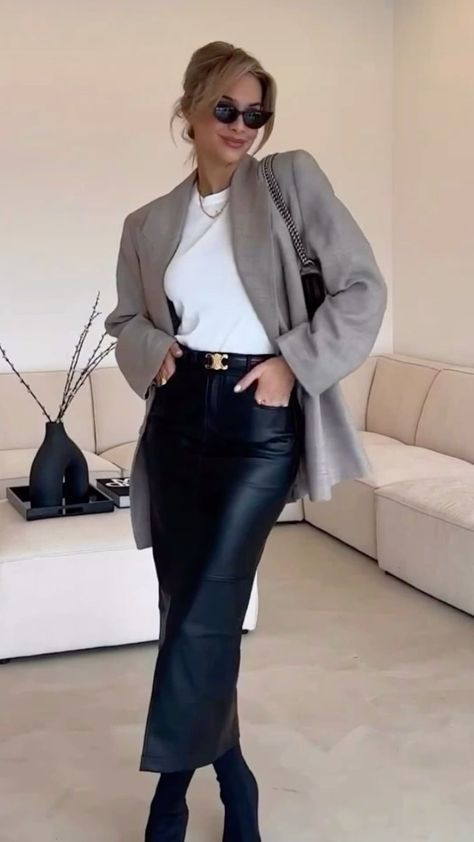 Casual Outfits For Women, High Waisted Dress, Elegant Classy Outfits, Winter Sweater Outfits, Style Désinvolte Chic, High Waisted Dress Pants, Outfits For Work, Tiktok Outfits, Summer Office