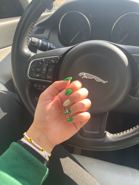 #green #greennails #onepiece #zorororonoa Zoro Inspired Nails, Zoro One Piece Nails, Zoro Nails, One Piece Nails, One Piece Zoro, Zoro Roronoa, Anime Nails, Zoro One Piece, Finger Tips