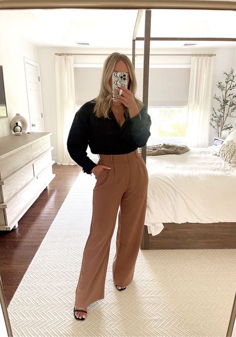 Wide Leg Trousers Outfit, Work Attire Women, Cute Professional Outfits, Wide Leg Pants Outfit, Business Professional Outfits, Casual Work Outfits Women, Cute Work Outfits, Office Casual Outfit, Professional Outfits Women