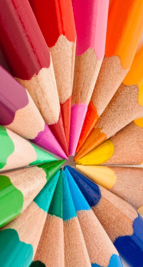 Pop Of Color Photography, Color Pencil Photography, Color Pencils Aesthetic, Multi Color Aesthetic, Crayon Wallpaper, Pencils Wallpaper, Pencil Wallpaper, Colorful Objects, Pencil Photography