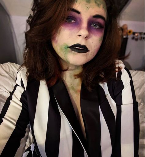 Beetlejuice Makeup Kids Easy, Beetle Juice Women’s Makeup, Bettel Juice Makeup, Halloween Makeup Beetlejuice, Beetlejuice Halloween Makeup, Beetlejuice Costume Makeup, Beetle Juice Costume Women, Beetlejuice Makeup Men, Easy Beetlejuice Makeup