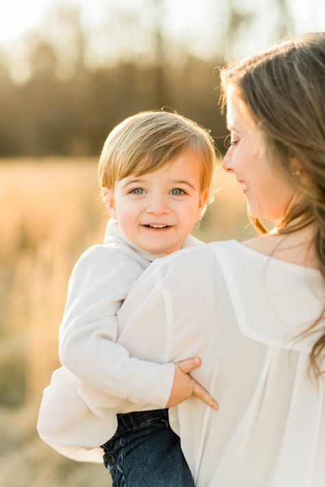 Mommy And Son Cowboy Photoshoot, Two Year Old Family Photo Shoot, Mum And Toddler Photoshoot, Photography Poses Mom And Son, Parents And One Year Old Photoshoot, Mom And Toddler Boy Photoshoot, Two Years Old Photoshoot, Mom And Me Pictures, Toddler Boy And Mom Photoshoot