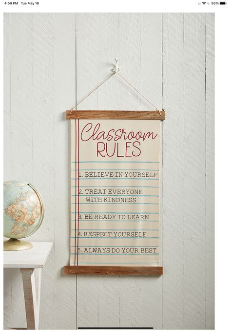 Vintage Inspired Classroom, Old Fashioned Classroom, One Room Schoolhouse Ideas, Classic Classroom Decor, Vintage Classroom Aesthetic, School Room Aesthetic, Cottage Core Classroom, Antique Classroom, Cottage Classroom