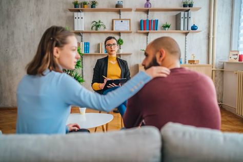 Best Couples Therapy: The Pros and Cons of 8 Common Types Therapist Branding, Couples Vision Board, Therapy Photo, Couple Therapy, Gottman Method, Emotionally Focused Therapy, Mental Health Worker, Solution Focused Therapy, Best Couples