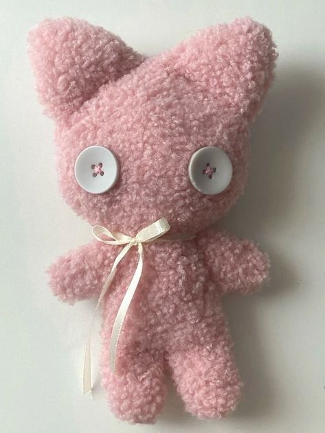 quietvenus Plushies Diy, Cute Sewing Projects, Handmade Plushies, Plushie Patterns, Sewing Stuffed Animals, Handmade Plush, Cute Stuffed Animals, Cute Plush, Cute Crafts