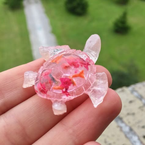 Decoration For Office, Slime Charms, Turtle Decor, Crystal Aesthetic, Crystal Figurines, Magical Jewelry, Decoration For Home, Diy Resin Crafts, Cute Clay