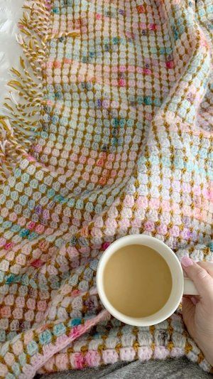 easy block stitch blanket with twisted fringe, no ends to weave in! Crochet Blanket Fringe Edge, Trendy Crochet Blanket, Block Stitch Crochet Blanket, Block Crochet Blanket Pattern, Solid Blankets, Block Stitch Blanket, Block Stitch, Block Crochet, Easy Blanket