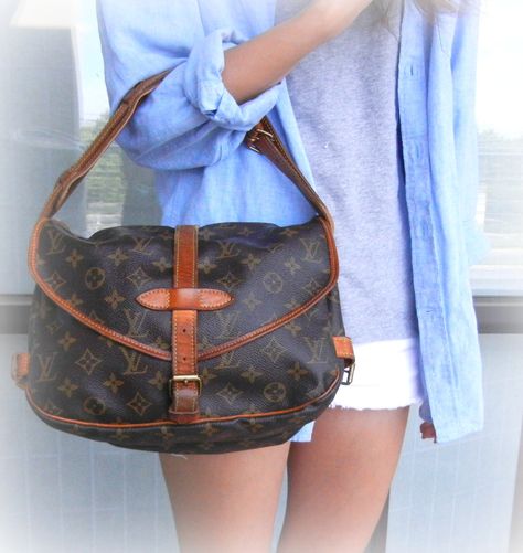 Lv Vintage Crossbody Bag, Louis Vuitton Saumur 30 Outfit, Louis Vuitton Outfit, Lady Dior Handbag, 30 Outfits, Lv Bags, Vintage Handbag, Bag Collection, Big News