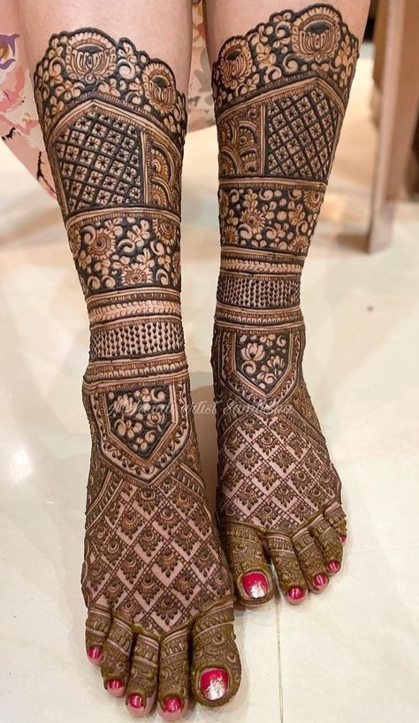 Leg Mehndi For Bride, Leg Mehendi Designs For Bride, Bridal Leg Mehandi Designs, Bridal Lag Mehandi Design, Dulhan Leg Mehendi Design, Bridal Mehndi Designs For Leg, Muslim Bride Mehendi Design, Bridal Mehndi Designs Legs Brides, Bride Leg Mehendi Design