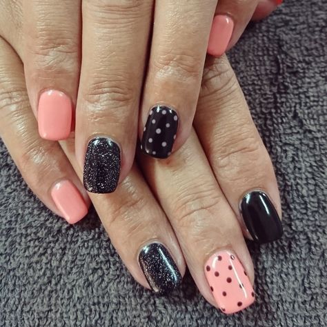 Peach and black nails with glitter and dots Coral And Black Nails, Peach And Black Nails, Black Nails With Glitter, Nails With Glitter, Peach Nails, Coral Nails, Cute Gel Nails, Nails Black, Get Nails