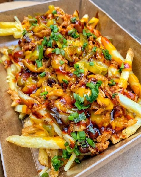 Loaded Fries Recipe, Poutine Fries, Cheese Pickles, Bbq Beans, Veggie Patties, Bbq Sauces, Loaded Fries, Fries Recipe, Bbq Meat