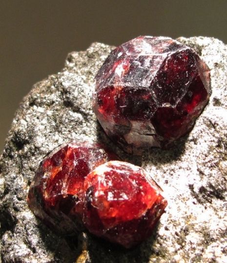 Almandine Garnets on Biotite Schist (Urish Coll.) | Wrangell ... Geode Rocks, Almandine Garnet, Quartz Geode, Crystal Healing Stones, Beautiful Rocks, Diamond Quartz, Garnet Jewelry, Garnet Stone, Rock Stars