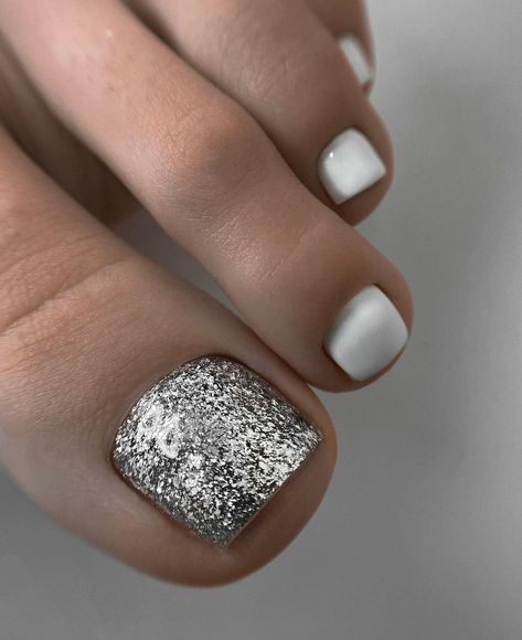 Pedicure Ideas White Glitter, Silver Toenail Designs, White And Silver Pedicure, Silver Pedicure Toenails, White And Silver Toe Nails, White Toes With Glitter, Silver Glitter Toe Nails, White Glitter Toe Nails, Prom Pedicures