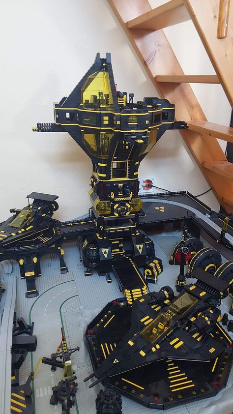 Lego Blacktron Moc, Lego Spaceship Moc, Lego Blacktron, Lego Classic Space, Lego Space Station, Lego Dragon, Big Lego, Lego Buildings, Lego Spaceship