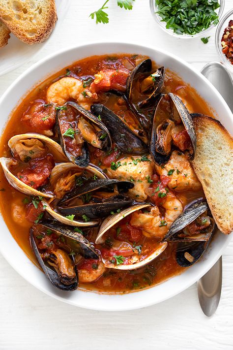 Chopino Recipe Easy, Ciopinno Seafood Stew Cioppino Recipe, Clams And Mussels Recipes, Cioppino Recipe Best, Chopino Recipe, Authentic Cioppino Recipe, Mussels Recipe Tomato, Cioppino Recipe Easy, Seafood Cioppino