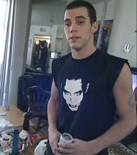 Steve O 2000s, Steve O Wallpaper, Mtv Outfits, Steve O Young, Kurt Cobain Photos, Johnny Knoxville, Bam Margera, Senior Boy Photography, Steve O