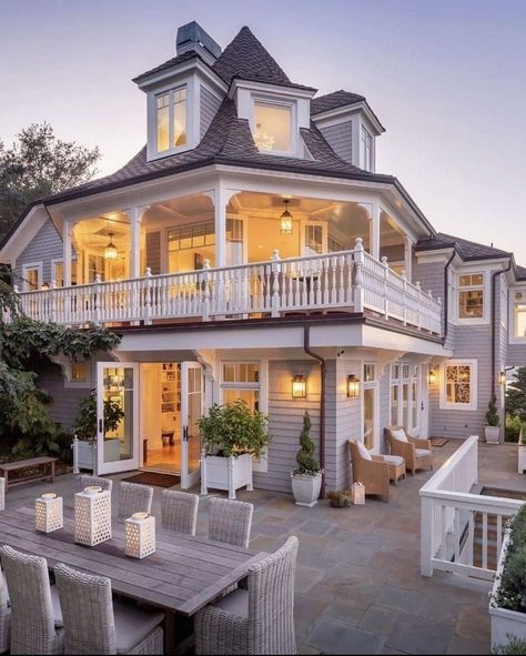 Revenge House, Tiburon California, Queen Anne Victorian, White Picket Fence, Bay View, New Price, Indoor Outdoor Living, Formal Living, Beach Houses