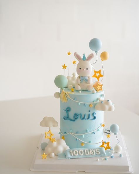 Happy 100 days, Louis!🎈🌟🐰☁️ 100 Days Cake, Bug Birthday Cakes, Baby First Birthday Cake, Girly Cakes, Baby Bug, Acrylic Toe Nails, Custom Birthday Cakes, 1st Birthday Cake, Baking And Pastry