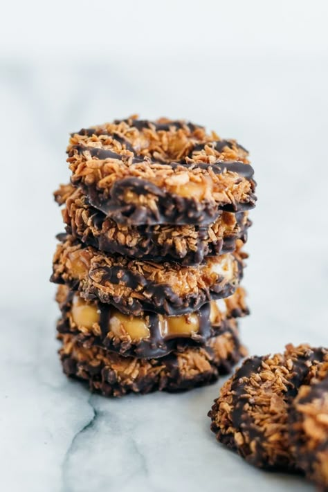 This copycat recipe for Samoa cookies brings the iconic Girl Scout treat into your home! You'll never have to buy a box again with this recipe in your back pocket. Somoa Cookies, Samoa Cookies Recipe, Samoas Recipe, Girl Scout Cookie Recipes, Kraft Caramel Bits, Iconic Girl, Assorted Cookies, Samoa Cookies, Coconut Cookies Recipes