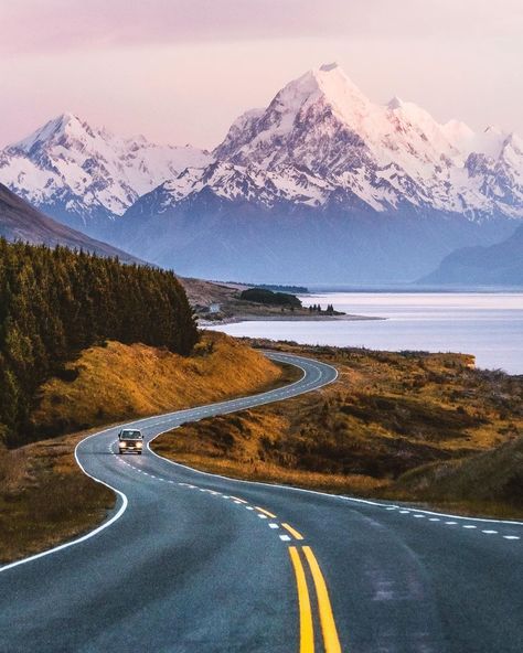 Mount Cook New Zealand, Kelsey Johnson, Aoraki Mount Cook, Blowin' In The Wind, Mount Cook, Beautiful Roads, Aesthetic Picture, On The Road Again, Incredible Places