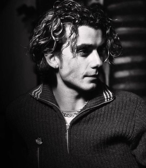 Gavin Rossdale 90s, Bush Band, Gavin Rossdale, Grunge Guys, Permed Hairstyles, Most Beautiful Man, Flower Child, All The Way, Character Inspiration