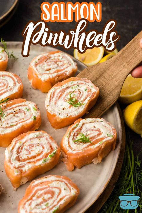 Pinwheel Salmon, Salmon Pinwheel, Smoked Salmon Pinwheels, Pinwheels Appetizers, Salmon Pinwheels, Salmon Appetizer Recipes, Air Fryer Recipes Salmon, Salmon Appetizer, Impressive Appetizers