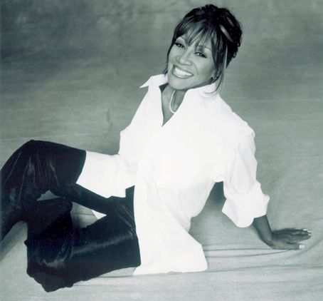 Patti Labelle.  Songkick Patty Labelle, Whitney Houston Pictures, Patti Labelle, Chaka Khan, Whitney Houston, I Love Music, Last Fm, Music Icon, Music Legends