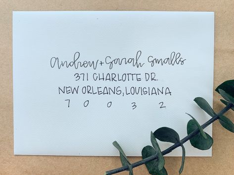 Envelope Lettering Handwriting, Invitation Addressing Handwriting, Addressing Wedding Invitations By Hand, Handwritten Wedding Invitations Envelope, Cute Ways To Address Envelopes, Envelope Addressing Creative, Wedding Invitation Envelope Ideas, Handwritten Envelope Addressing, Handwritten Envelopes