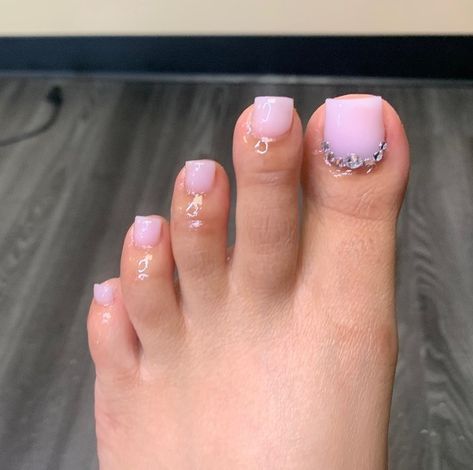 Triniti Alexis on Instagram: “my 2nd acrylic toe set! swipe for application and before pictures 😍 #houstonnails #katynails #cypressnails #acrylictoes #nails…” Bling Toe Nails, 2022 Nails, Pedicure Designs Toenails, Gel Toe Nails, Nails Pretty, Acrylic Toe Nails, Acrylic Toes, Toe Nail Color, Pretty Toe Nails