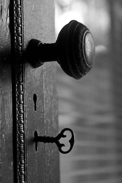 I went to a really old house once that had doors and keys like this and it was magical. Black And White Cottage, Inspiring Affirmations, Door Knob Lock, Black Door Knobs, Old Door Knobs, Black Cottage, Door Knobs And Knockers, Locks And Keys, Old Keys