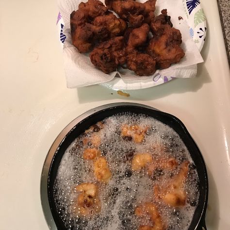 Grandma Nickie's Deep Fried Cauliflower Deep Fried Cauliflower, Homemade Seasoning Salt, Cauliflower Fritters, Seasoned Bread Crumbs, Fall Dinner Recipes, Fried Cauliflower, Crunchy Snack, Fish Recipe, Christmas Dessert