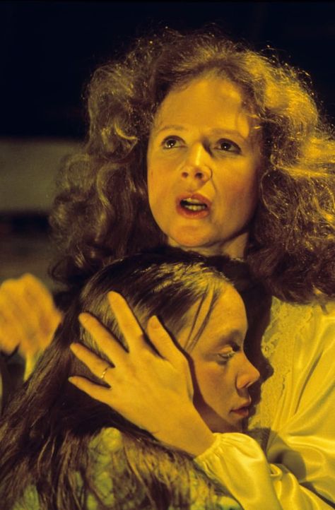 Carrie Movie, Carrie 1976, Piper Laurie, Steven King, Stephen King Movies, Carrie White, Horror Villains, King Book, Classic Horror