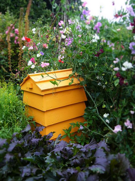 Stackable Beehive composter...go to tillysnest.com for DIY plans Bees In Backyard, Backyard Beehive, Backyard Beekeeping, Bee Farm, Bee Hives, Bee Garden, Bee Friendly, Hobby Farms, Honey Bees