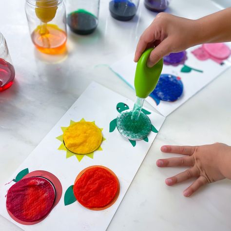 Colors Sensory Activities, Cotton Pads Crafts Kids, Color Play, Learning Colors Activities For Toddlers, Teaching Colors To Toddlers, Sensory Play For Toddlers, Colors Activities For Toddlers, Color Crafts For Toddlers, Sensory Play Ideas