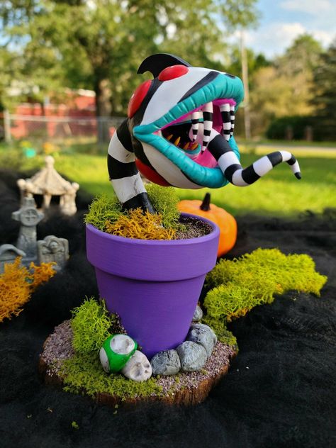 "Beetlejuice" celebrates its 35th anniversary on March 30! Honor the Ghost with the Most by grabbing one of these items from a small biz. Beetlejuice Decorations Diy, Beetlejuice Halloween Decorations, Halloween Sculptures, Halloween Plants, Beetlejuice Sandworm, Beetlejuice Halloween, Pumpkin Contest, Hallowen Ideas, Dollar Tree Hacks