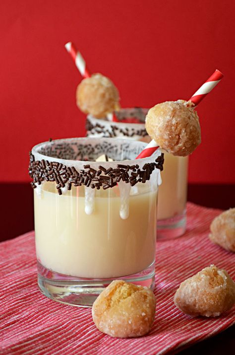 Pinterest Drink, Edible Cocktails, Glazed Doughnut, Glazed Doughnuts, Glazed Donut, Cocktail Garnish, Cocktail Ingredients, Flavored Vodka, Cake Flavors