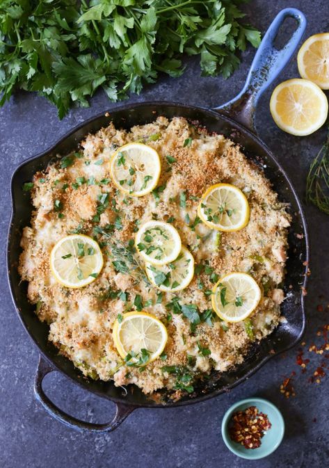 Lemon-Chicken-Quinoa-Bake-with-Asparagus-and-Fontina Lemon Chicken Quinoa, Chicken Quinoa Bake, Skillet Casserole, Chicken And Quinoa, Quinoa Bake, Quinoa Recipes Healthy, Quinoa Casserole, Easy Quinoa, Chicken Quinoa