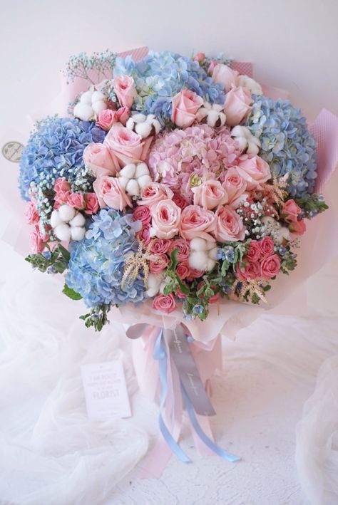 Pink Flower Arrangements, Luxury Flower Bouquets, Flower Boutique, Prom Flowers, Spring Wedding Flowers, Flowers Bouquet Gift, Beautiful Bouquet Of Flowers, Luxury Flowers, Beautiful Flowers Pictures