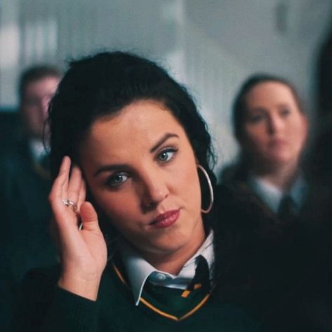 derry girls michelle mallon aesthetic icons Michelle Mallon Aesthetic, Michelle Derry, Derry Girls Michelle, Derry Girls Aesthetic, Michelle Mallon, Derry Girls, Film Journal, Bi Panic, Romanticizing School