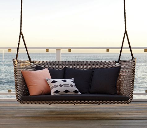 Modern Porch Swings, Farmhouse Porch Swings, Porch Swing Plans, Ideas For Backyard, Diy Porch Swing, Modern Porch, Front Porch Swing, Porch Swing Bed, Hanging Chair Outdoor