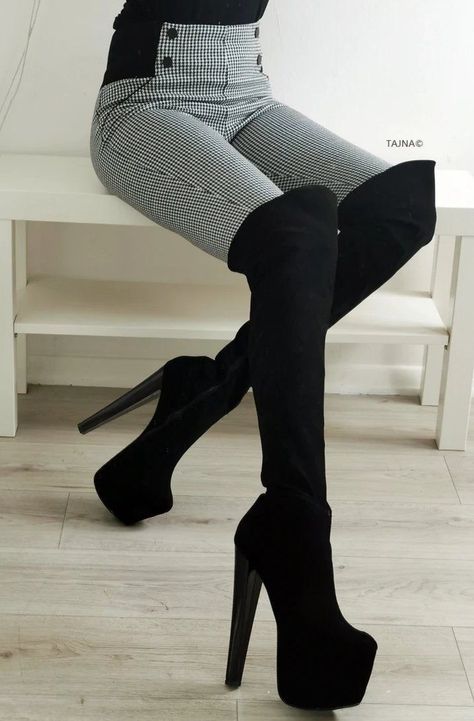 High Heel Clogs, Cute Shoes Heels, Thigh High Boots Heels, High Heel Platform, Long Boots, Black High Heels, Heel Boots, Thigh High Boots, Photo Colour