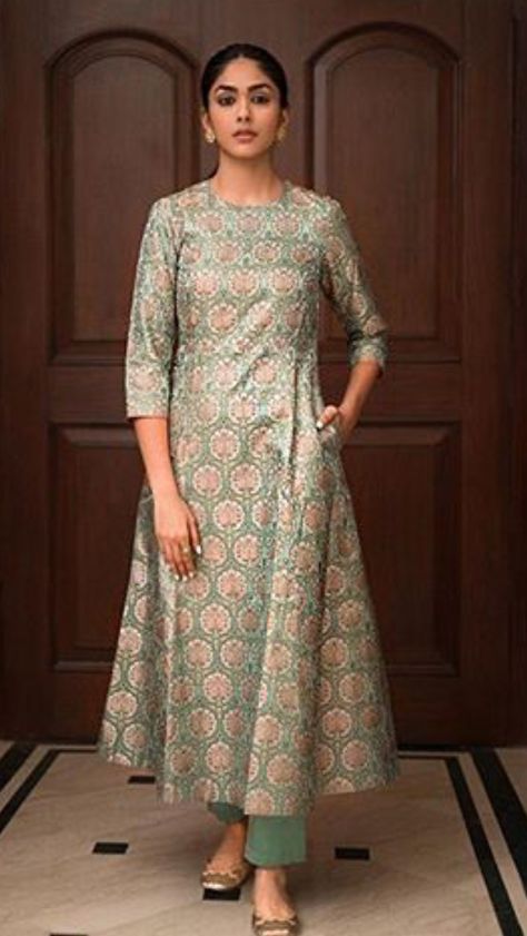 Silk Kurti Designs, Mrunal Thakur, Long Gown Design, Churidar Designs, Simple Kurta Designs, Simple Kurti Designs, Designer Kurti Patterns, Long Kurti Designs, Long Dress Design